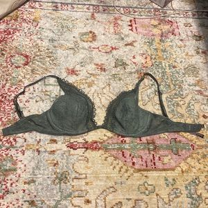 Victoria’s Secret Lace Lightly Lines Green Bra